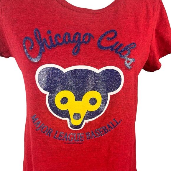 MLB Chicago Cubs Red Short Sleeve Women’s T-Shirt Baseball Fitted Large - Picture 3 of 6